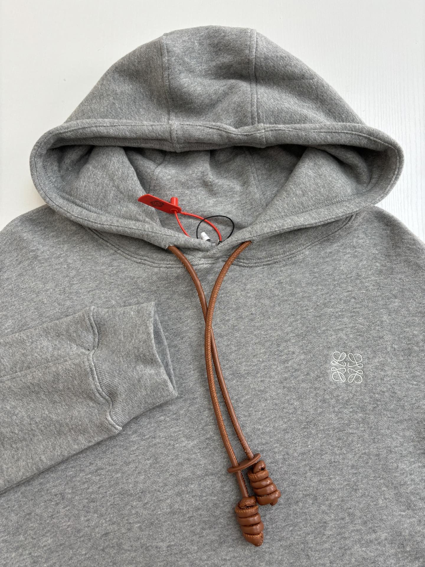 250819 New high-quality leather embroidered hooded sweatshirt