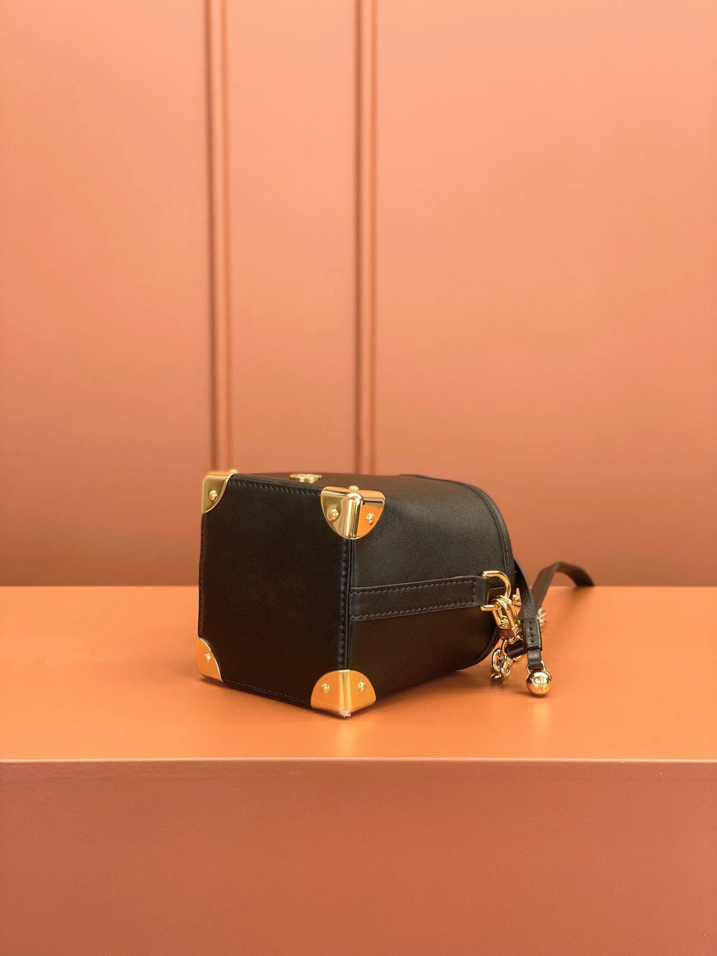 0528 Wallets and Small Leather Goods