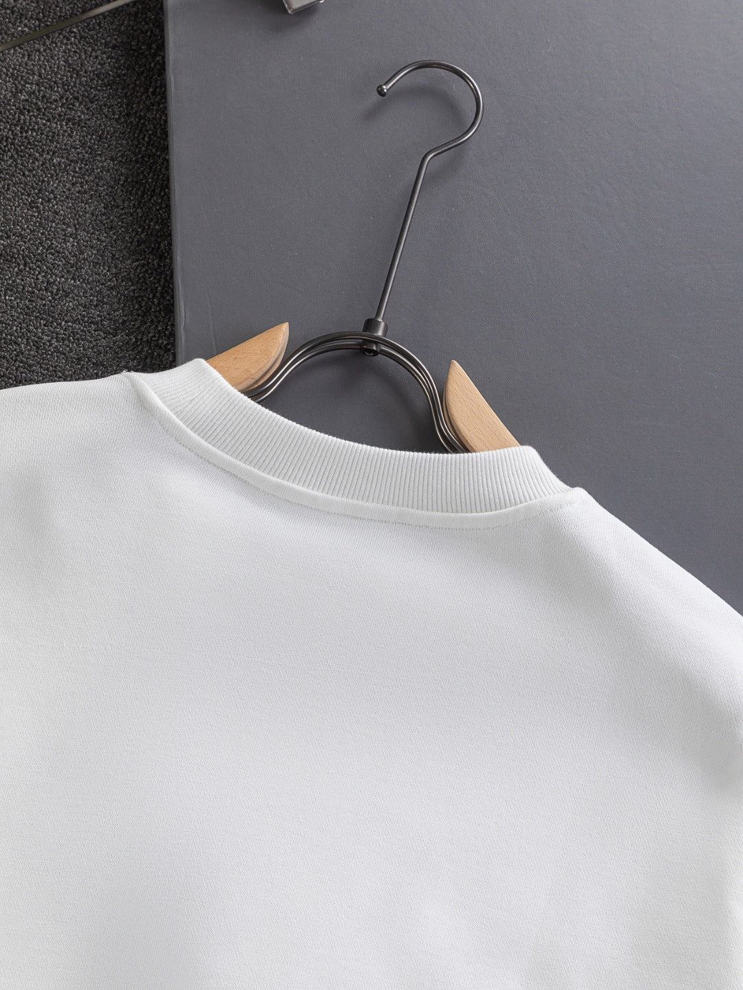 250908 A new high-quality two-color simple sweatshirt
