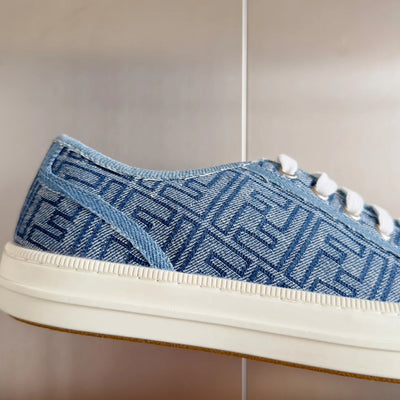 250501 New high-end and simple flat sports shoes