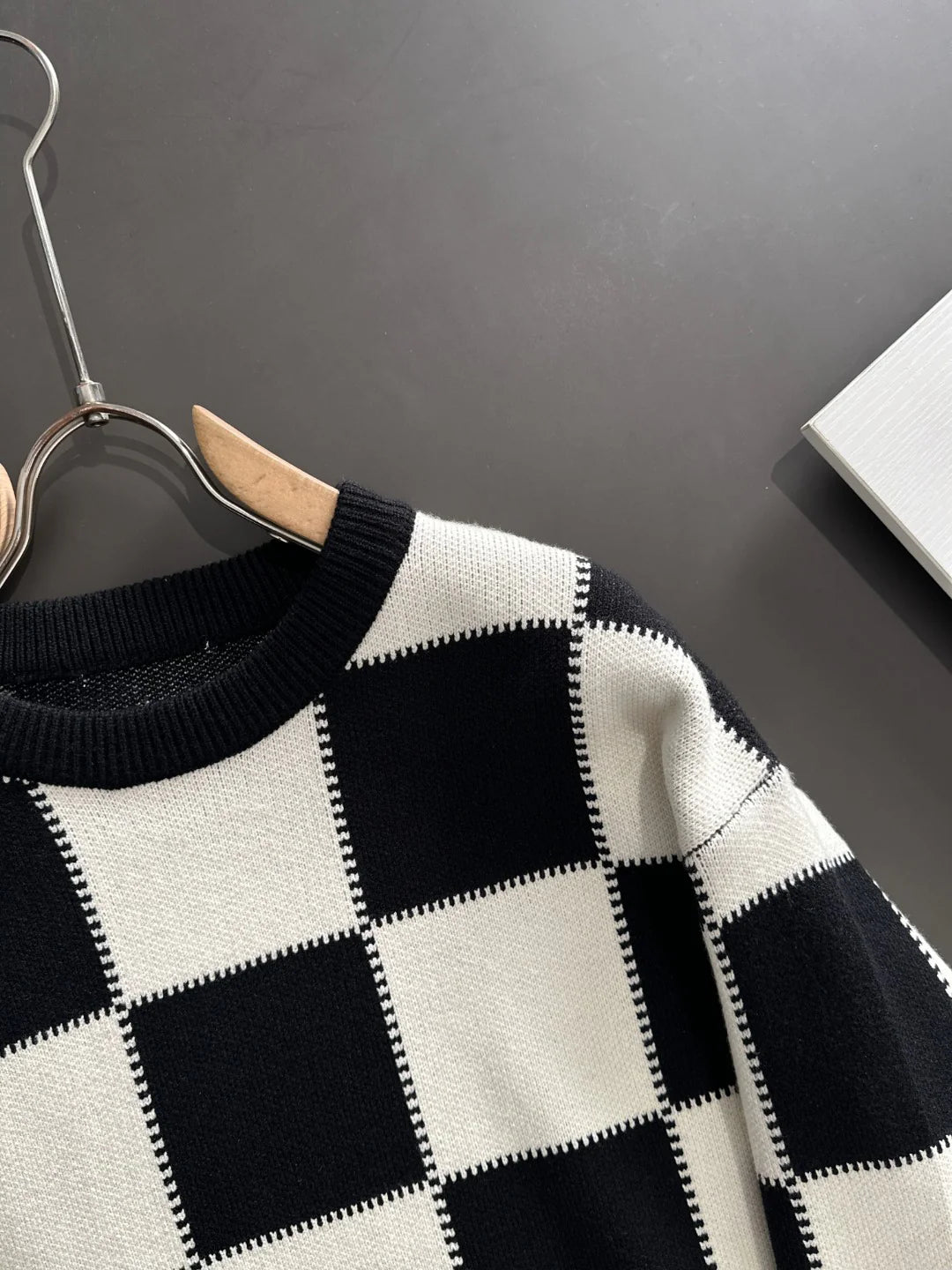 250917 New high-quality large checkerboard texture sweater