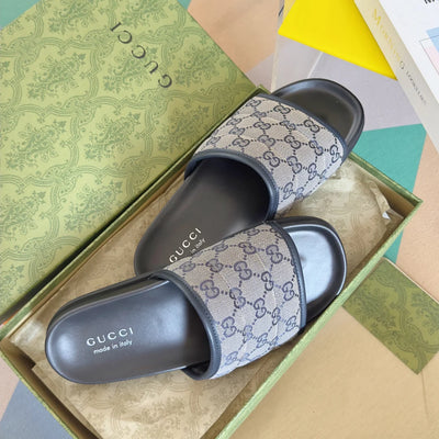 250507 New high-quality thick-soled embossed slippers