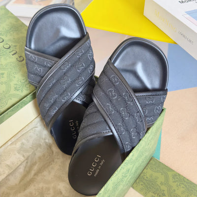 250507 New high-quality thick-soled embossed slippers