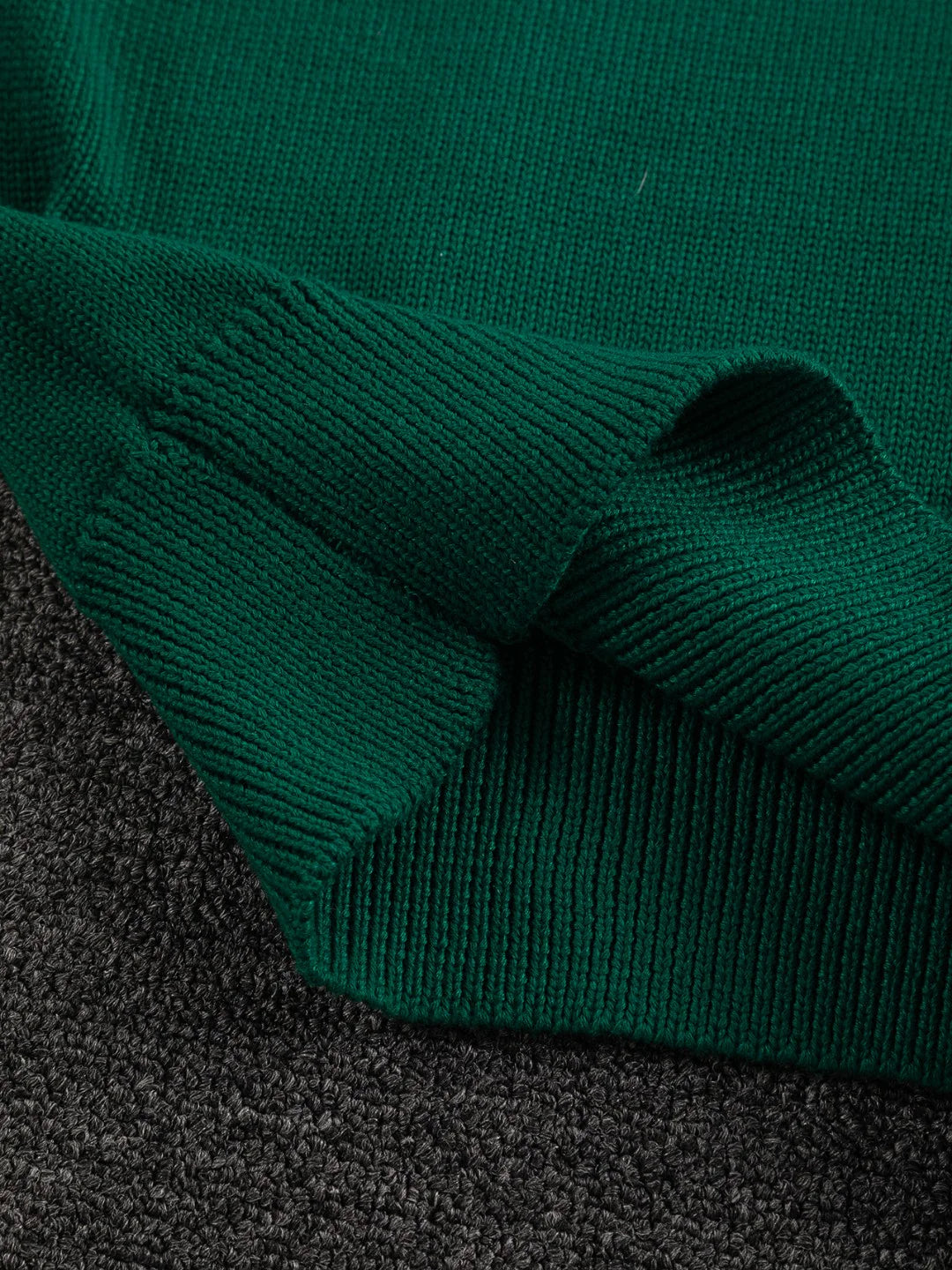 250908 A new high-quality, simple and distinctive sweater