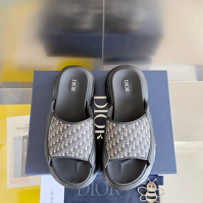 250415 New top-quality thick-soled slippers and sandals