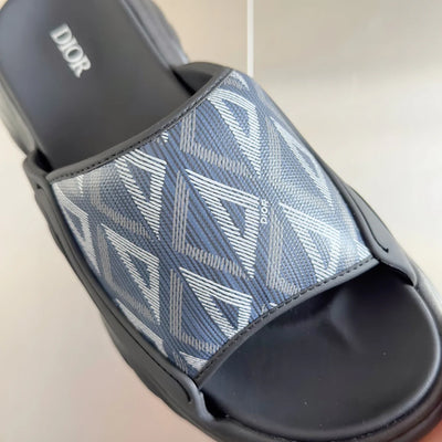 250415 New top-quality thick-soled slippers and sandals