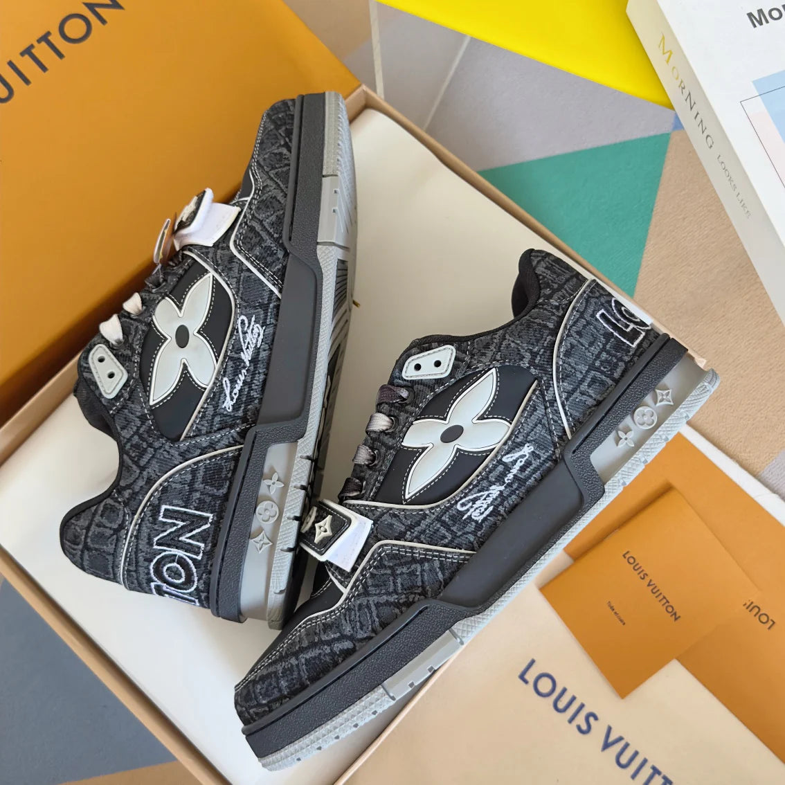 250318 New high quality new color board shoes