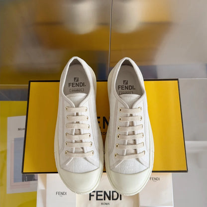 250501 New high-end and simple flat sports shoes