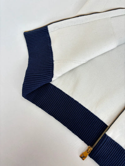 250902 A new high-quality college-style knitted coat with embroidered lines