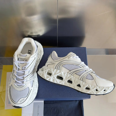 250415 New high-quality capsule series perforated sports shoes