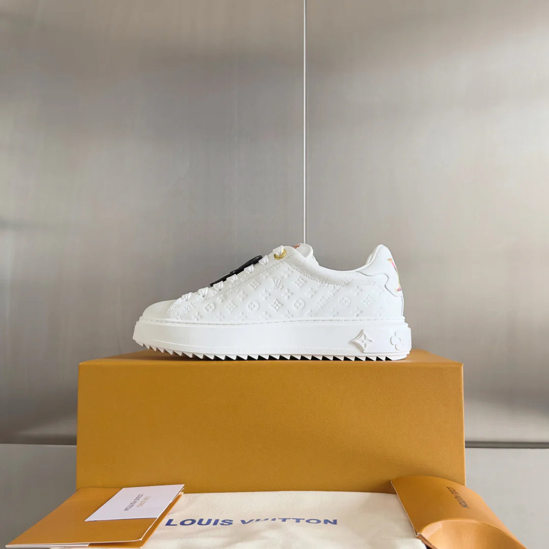 250318 New high quality new color board shoes