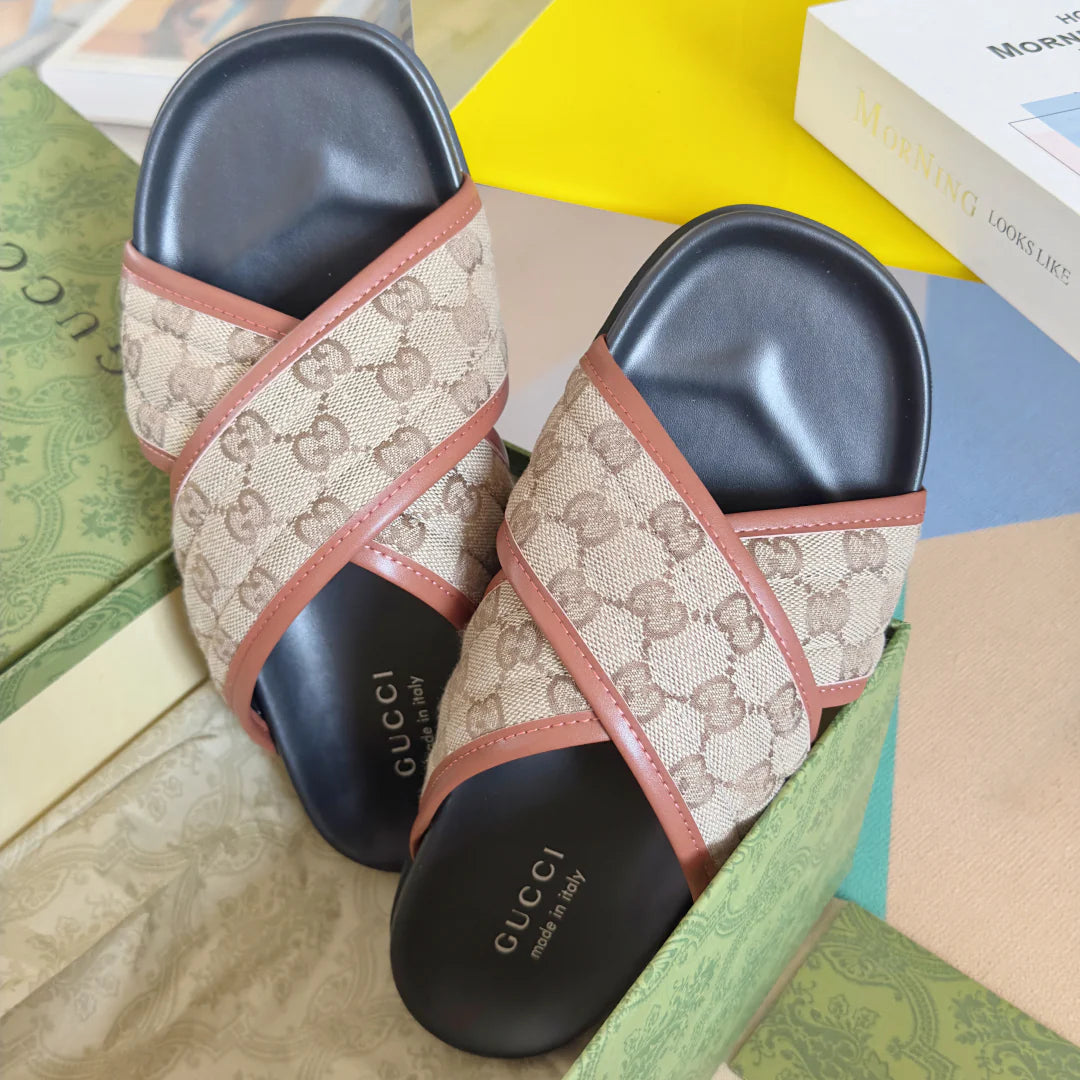 250507 New high-quality thick-soled embossed slippers