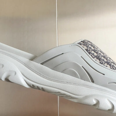 250415 New top-quality thick-soled slippers and sandals