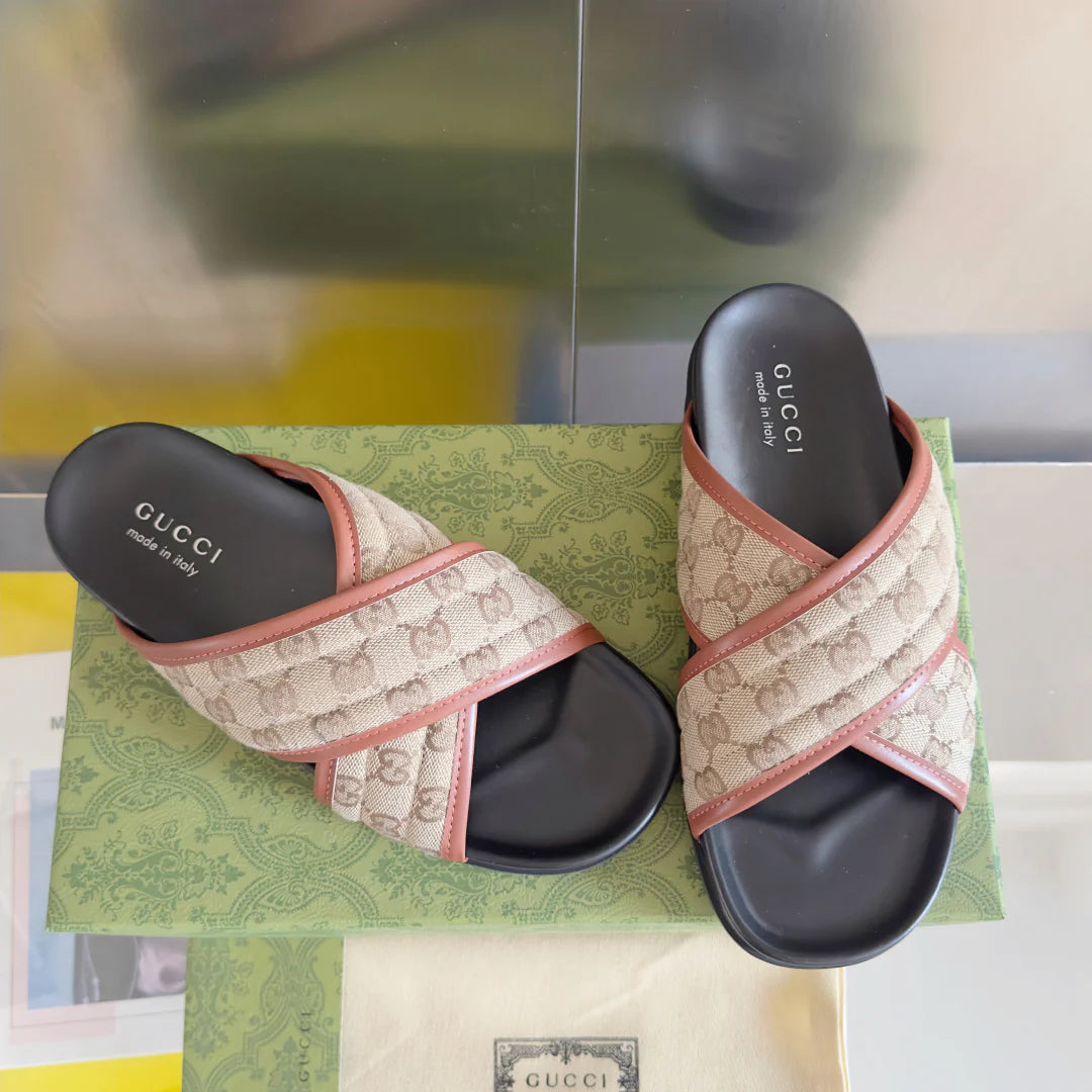 250507 New high-quality thick-soled embossed slippers