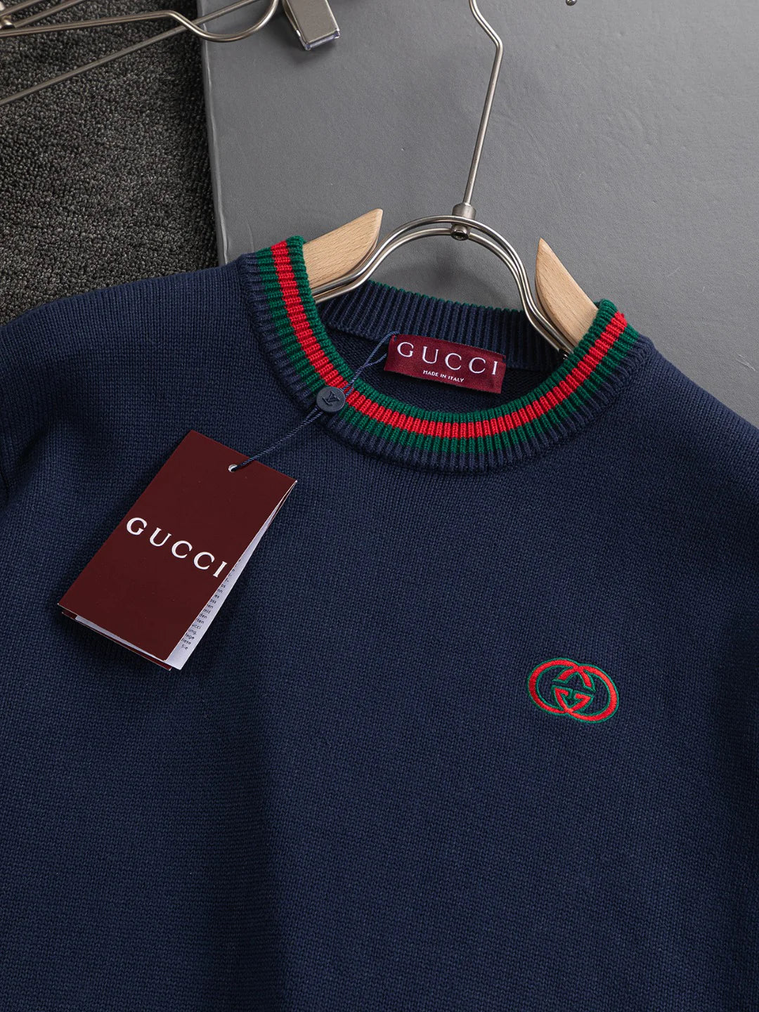 250908 A new high-quality, simple and distinctive sweater