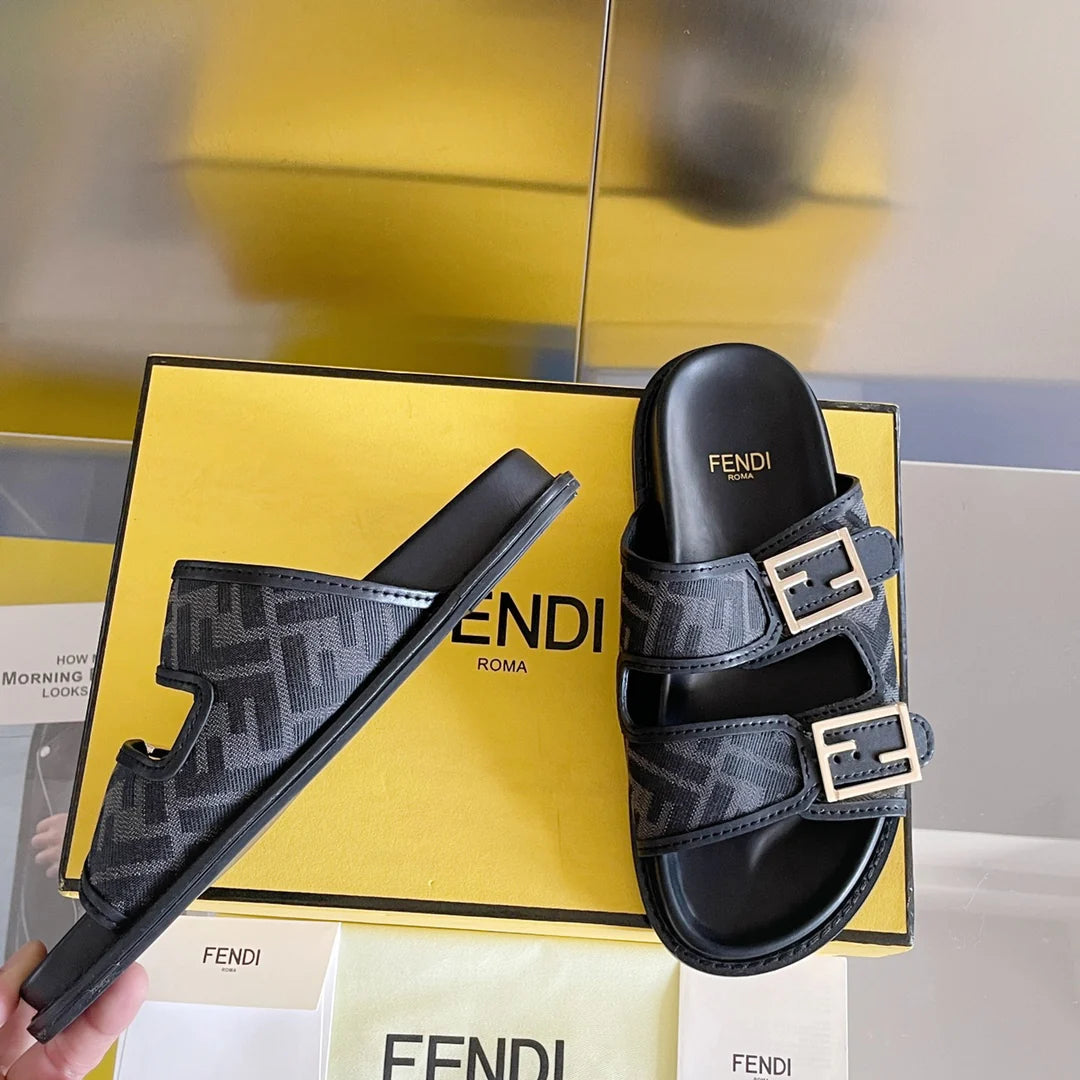 250513 New high-quality classic icon slippers