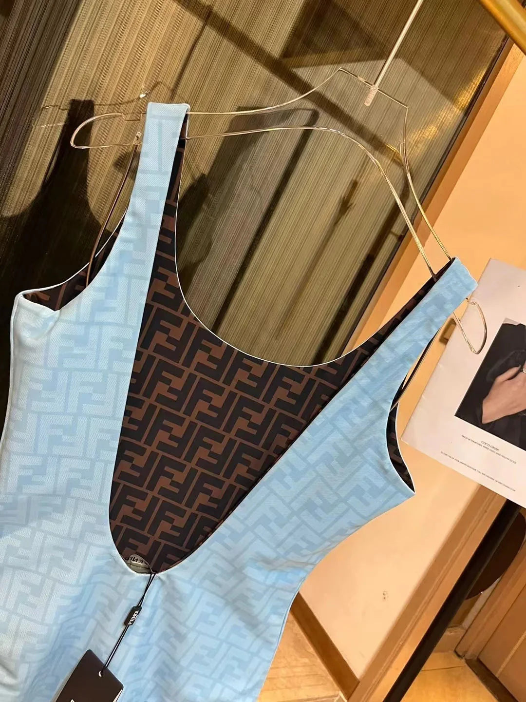 0528 Backless reversible swimsuit