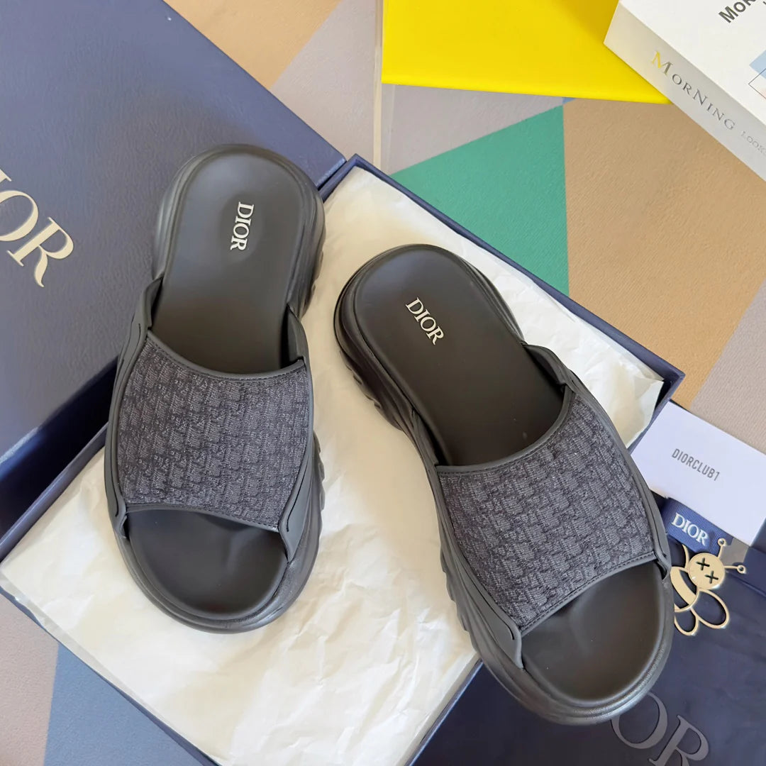 250415 New top-quality thick-soled slippers and sandals