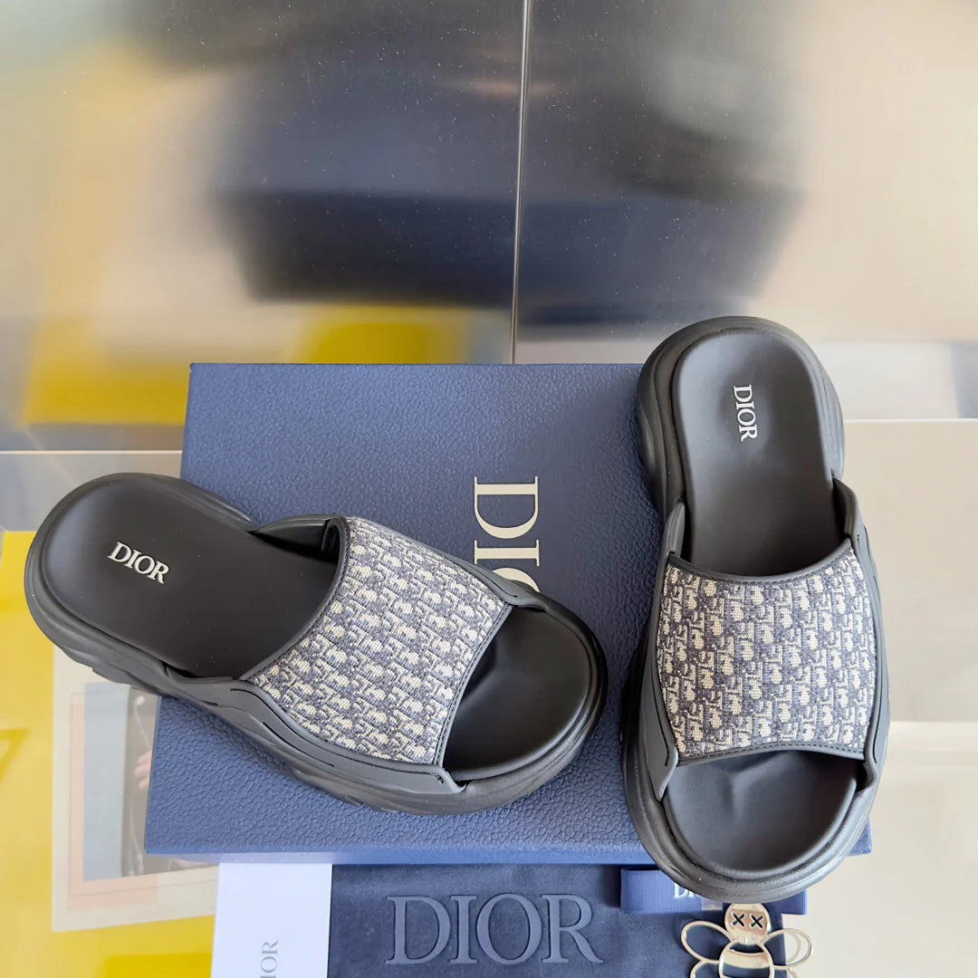 250415 New top-quality thick-soled slippers and sandals