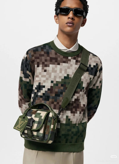 250923 New high-quality gradient Mosaic camouflage sweater