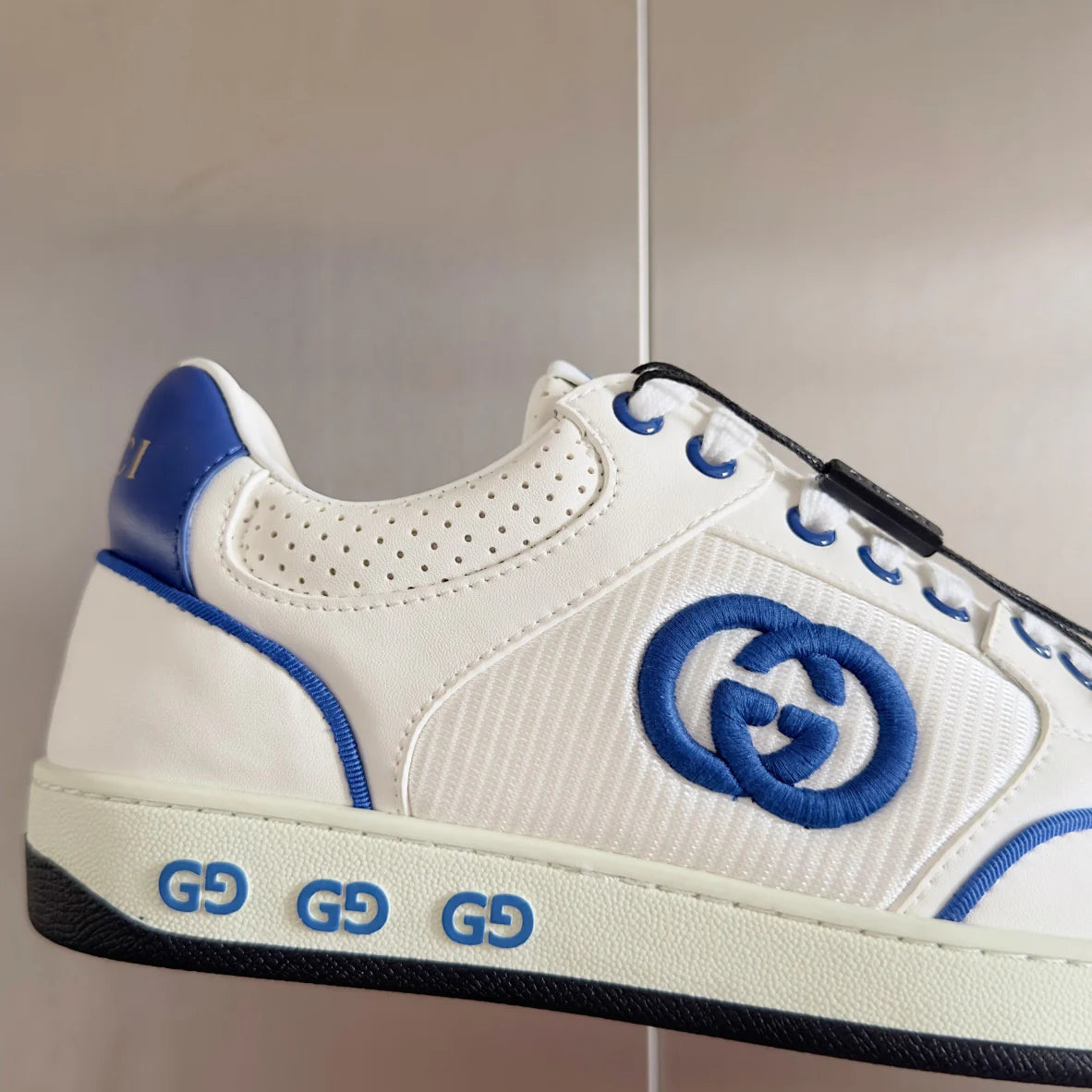 250422 New high-end and comfortable basic sports shoes