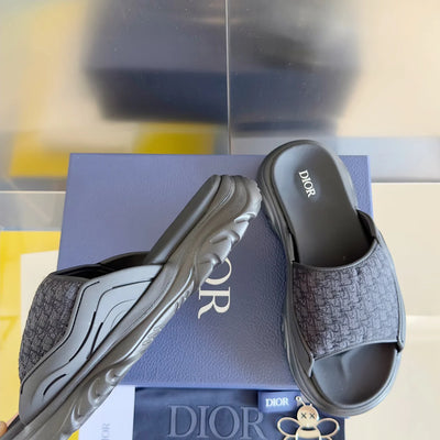 250415 New top-quality thick-soled slippers and sandals