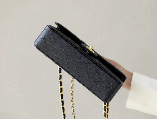 0528 Medium Classic Handbag Grained Calfskin