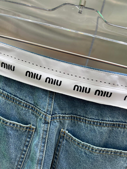 0528 Jeans with logo on waist