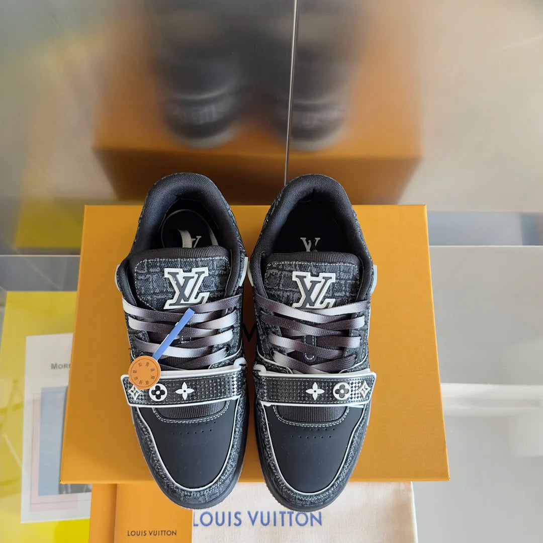 250318 New high quality new color board shoes