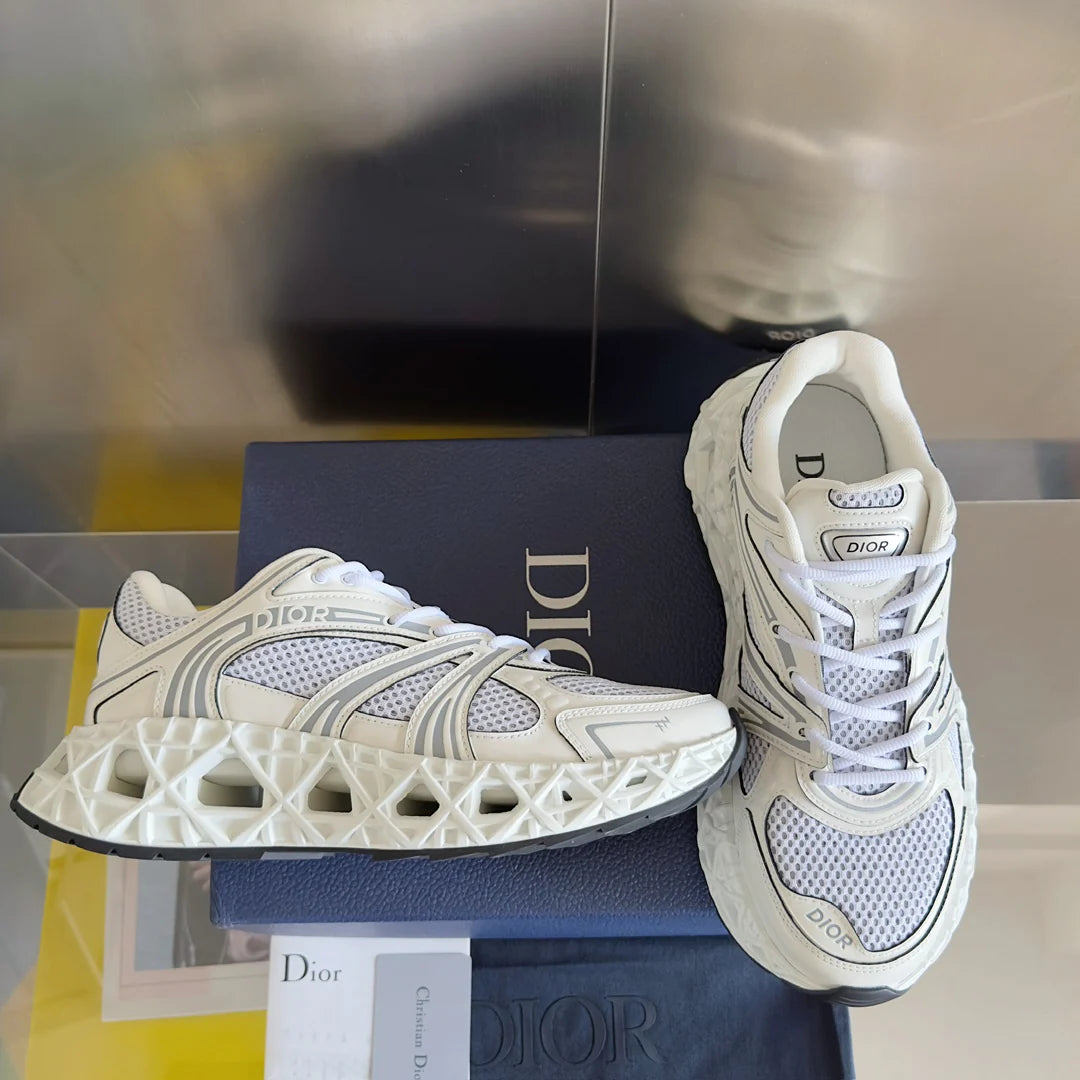 250415 New high-quality capsule series perforated sports shoes