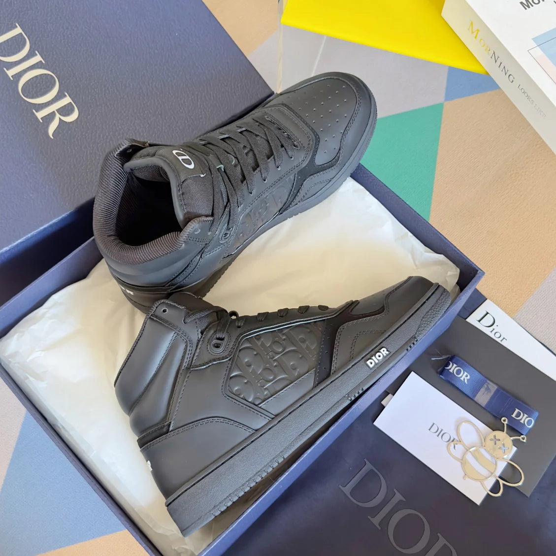 250415 New top-quality rest sports shoes and sneakers