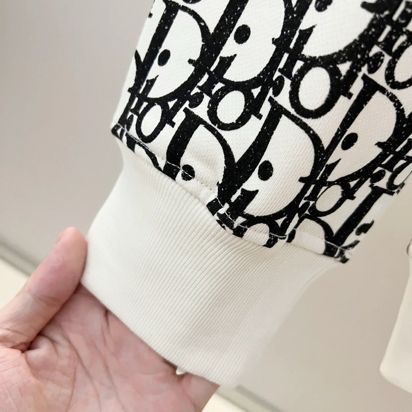 250908 New high-quality gradient letter half-length printed round-neck sweatshirt