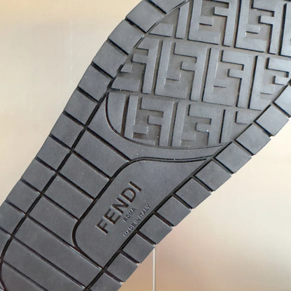 250507 New high-quality thick-soled embossed anti-slip slippers