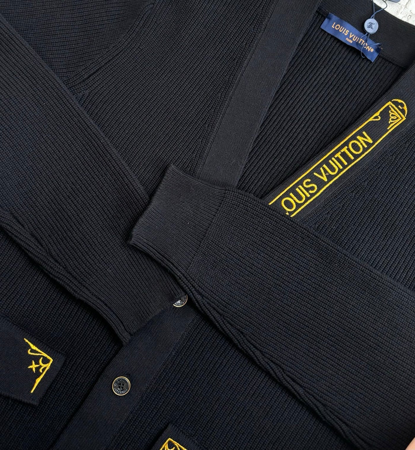 250617 A new high-quality embroidered short knitted cardigan