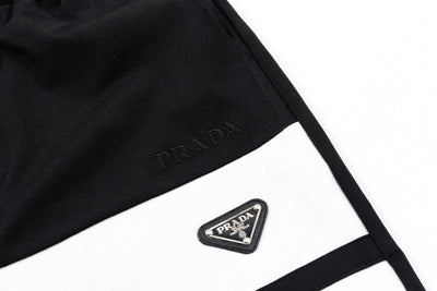 250408 New high-quality metal triangular label characteristic knitted shorts