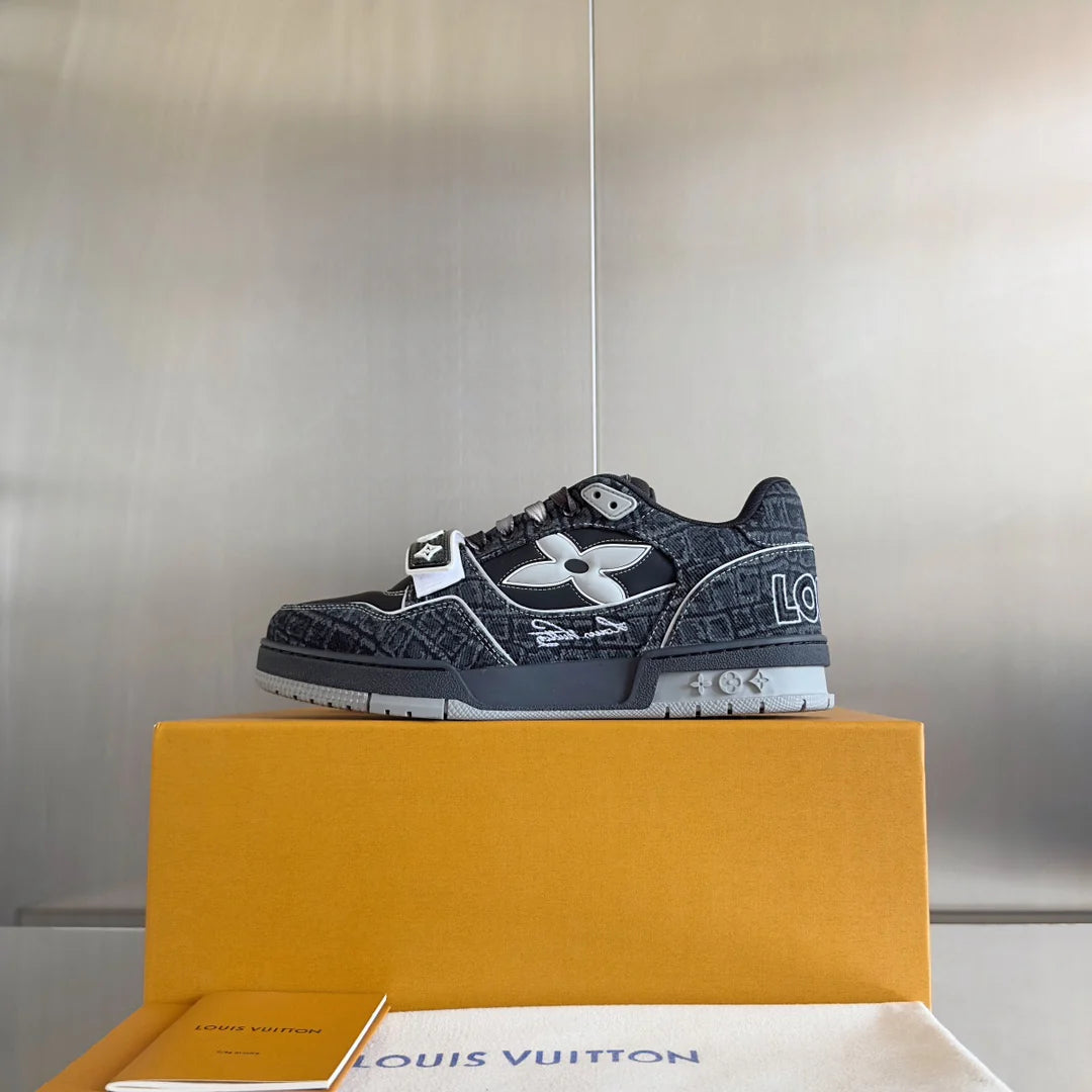 250318 New high quality new color board shoes