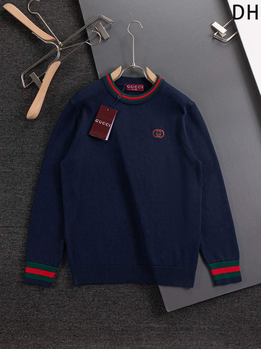 250908 A new high-quality, simple and distinctive sweater