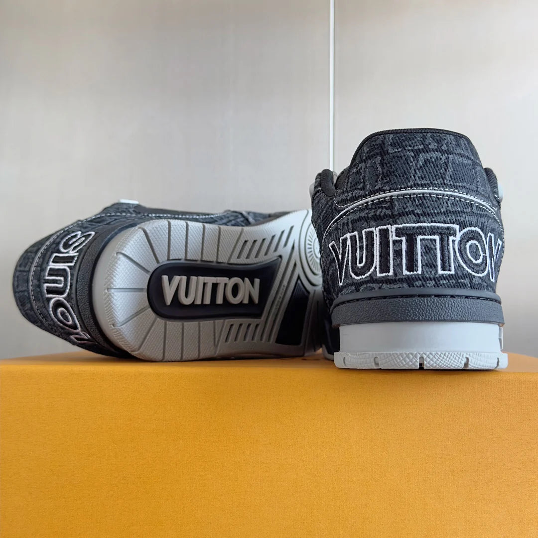 250318 New high quality new color board shoes