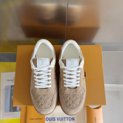 250318 New high quality new color board shoes