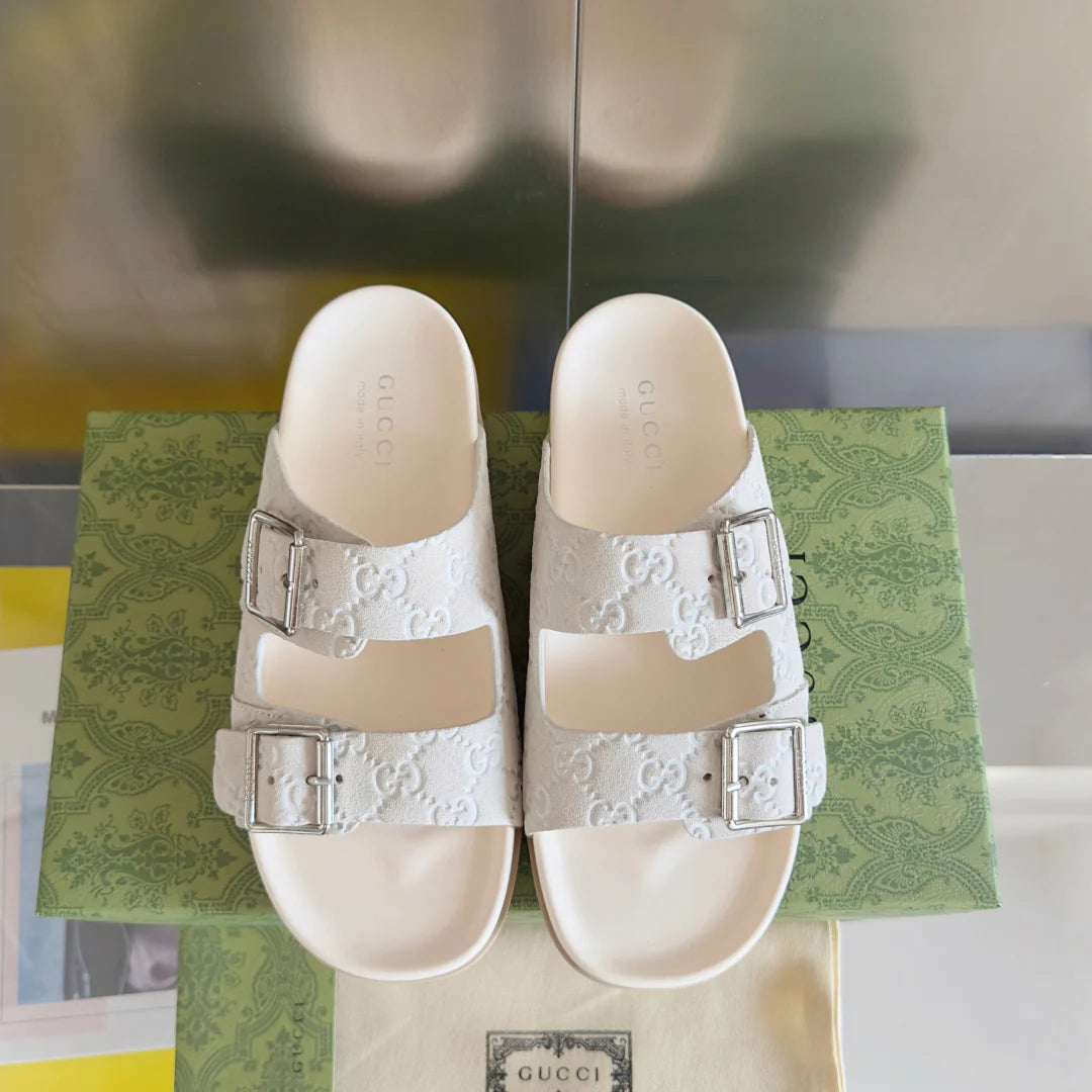 250507 New high-quality thick-soled embossed slippers