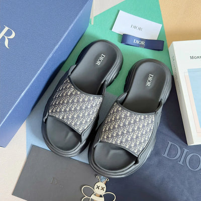 250415 New top-quality thick-soled slippers and sandals