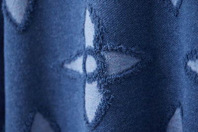 250902 New high-quality blue four-leaf clover letter sweater