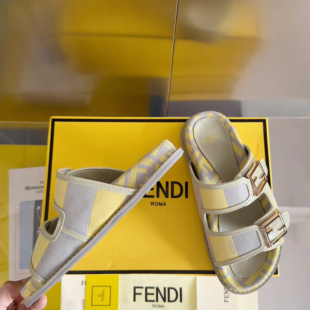250513 New high-quality classic icon slippers