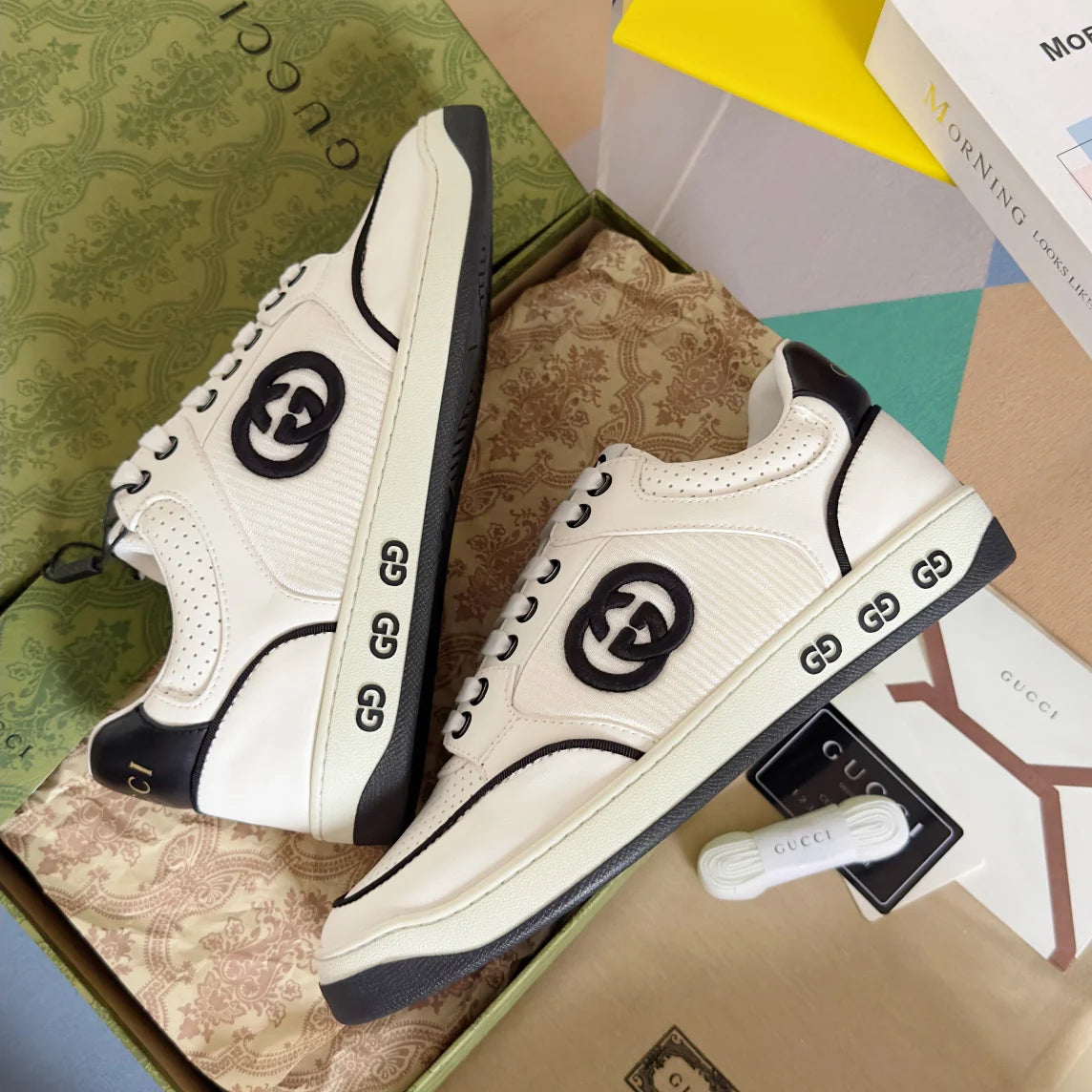 250422 New high-end and comfortable basic sports shoes