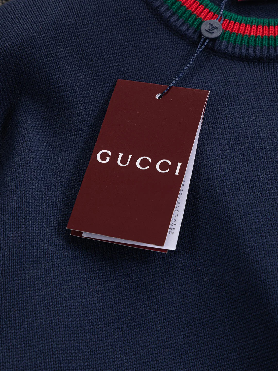 250908 A new high-quality, simple and distinctive sweater