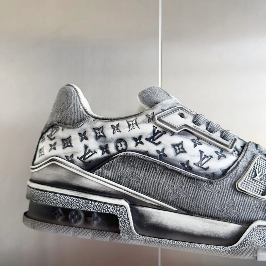 250513 New top-quality spray-painted casual and fashionable sneakers