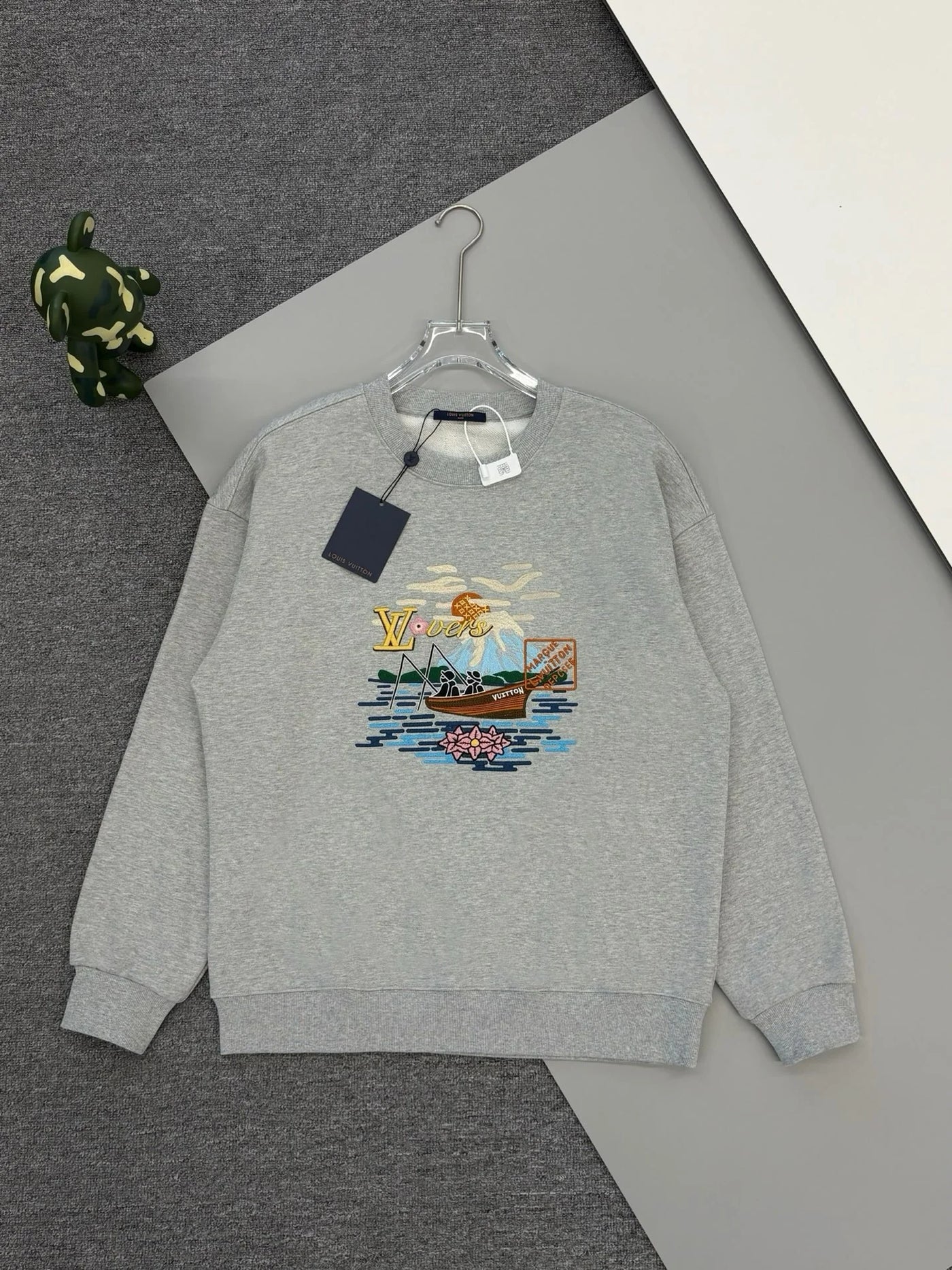 250923 New high-quality fisherman embroidery round-neck sweatshirt
