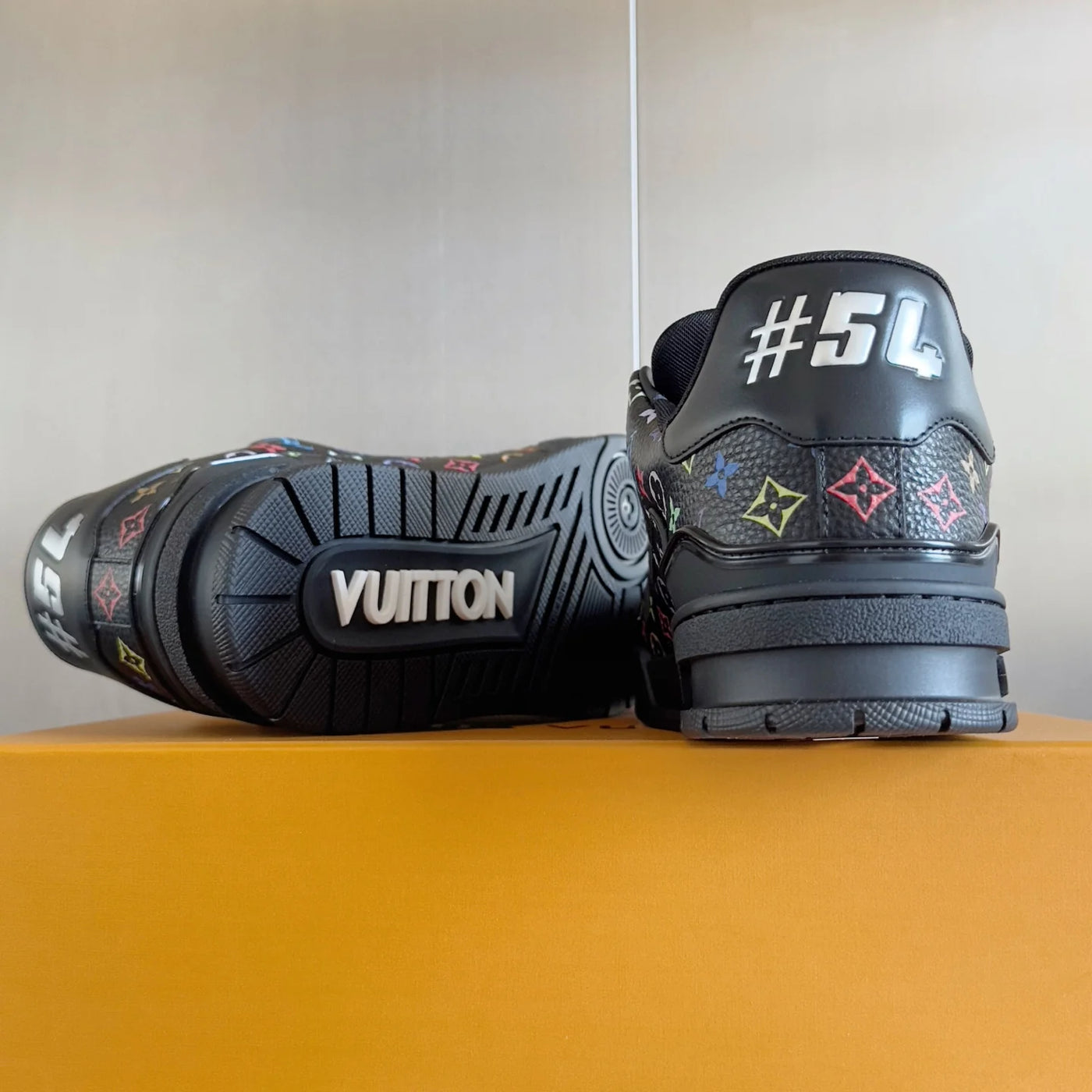 250318 New high quality new color board shoes