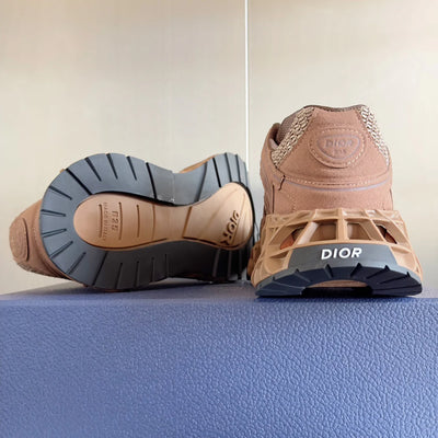 250415 New high-quality capsule series perforated sports shoes