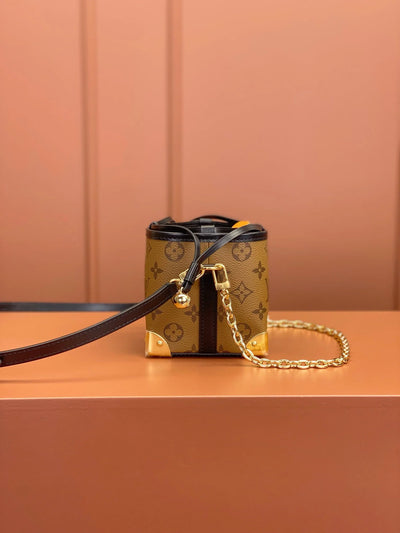 0528 Noé Purse LV Charms Monogram Reverse